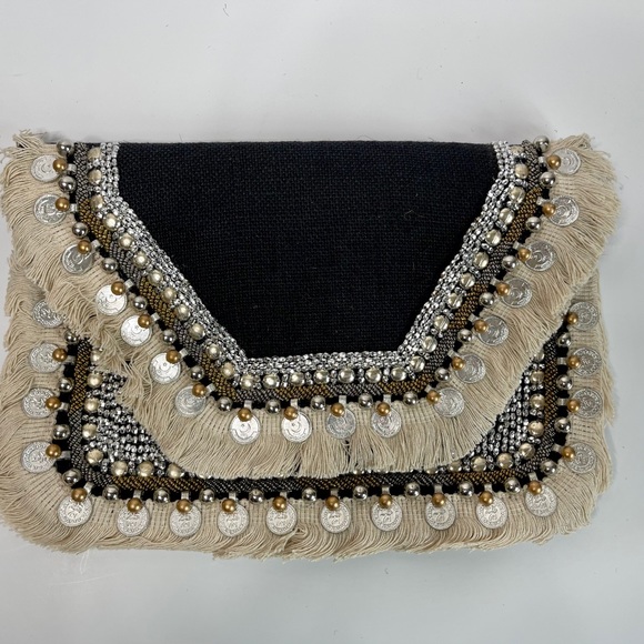 Handmade in India burlap clutch with sequins - Picture 7 of 16